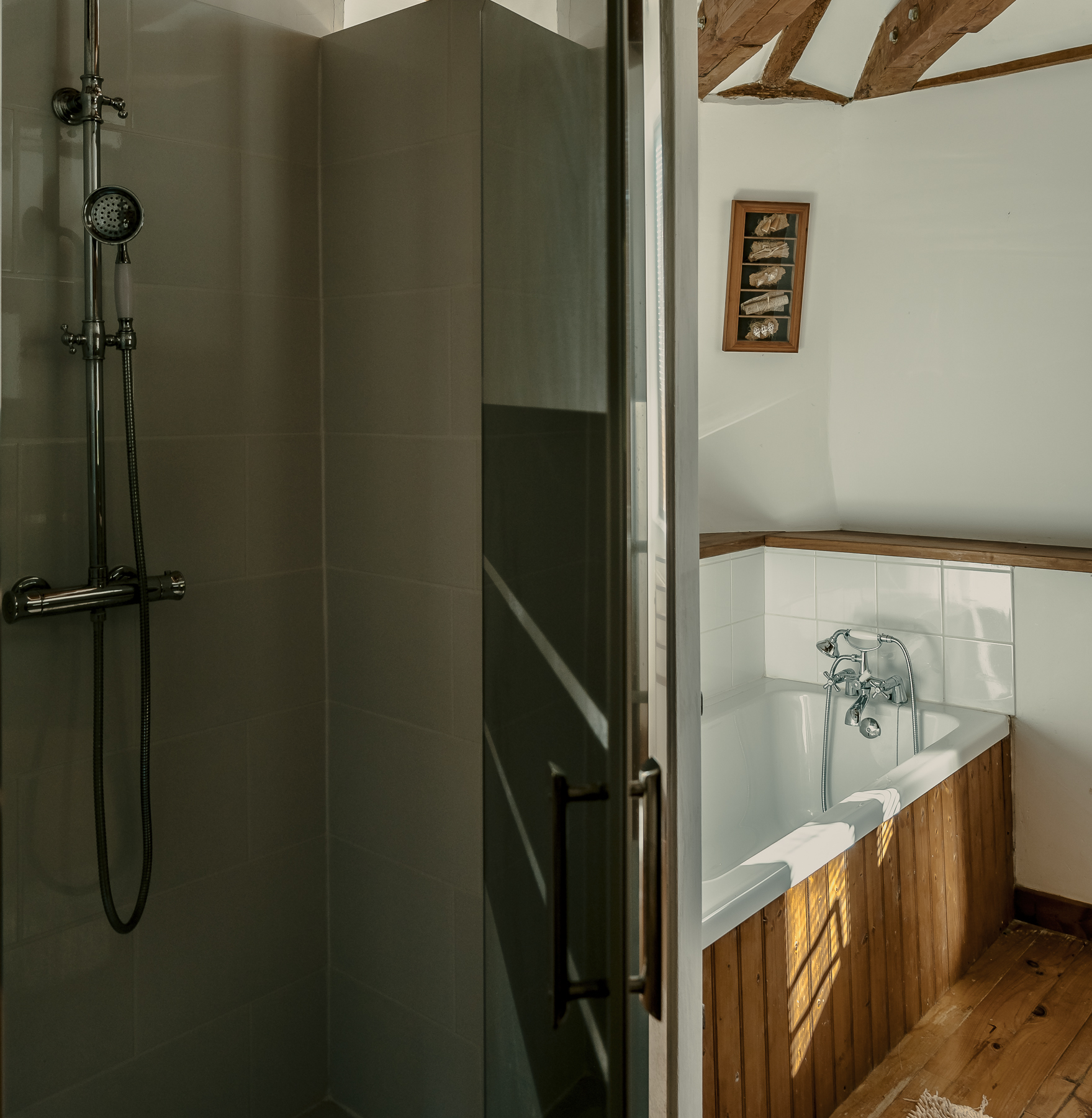 King room top floor ensuite-chateau-de-la-vigne 3