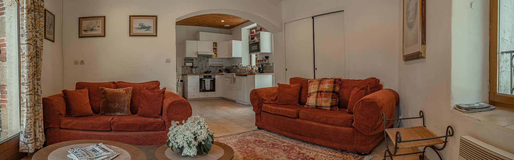 Coach House living space at Chateau de la vigne