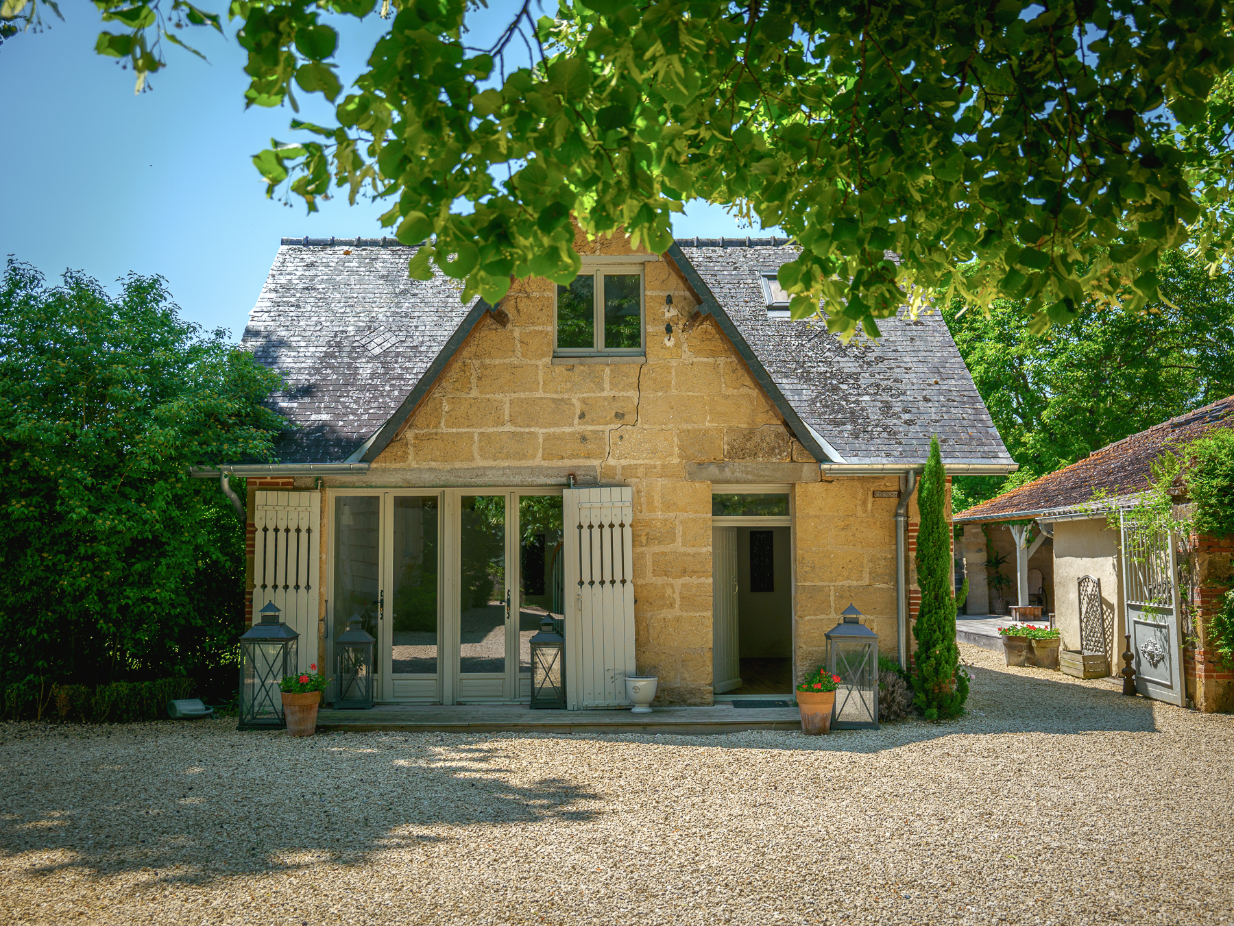 Yoga studio or playroom at chateau de la vigne