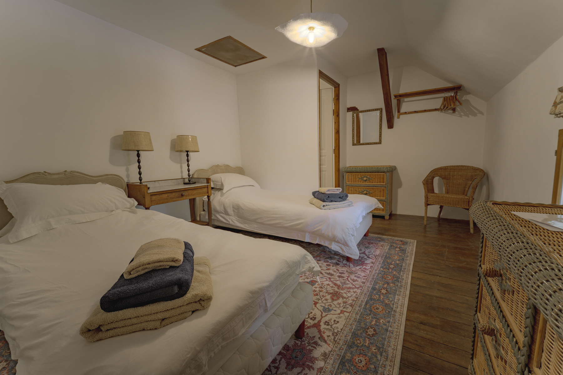 Coach House 1st Floor Twin at Chateau de La Vigne